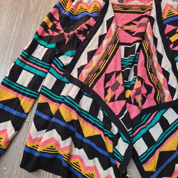 Forever 21 Rainbow Aztec High Low Waterfall Front Sweater Size L - Picture 2 of 7